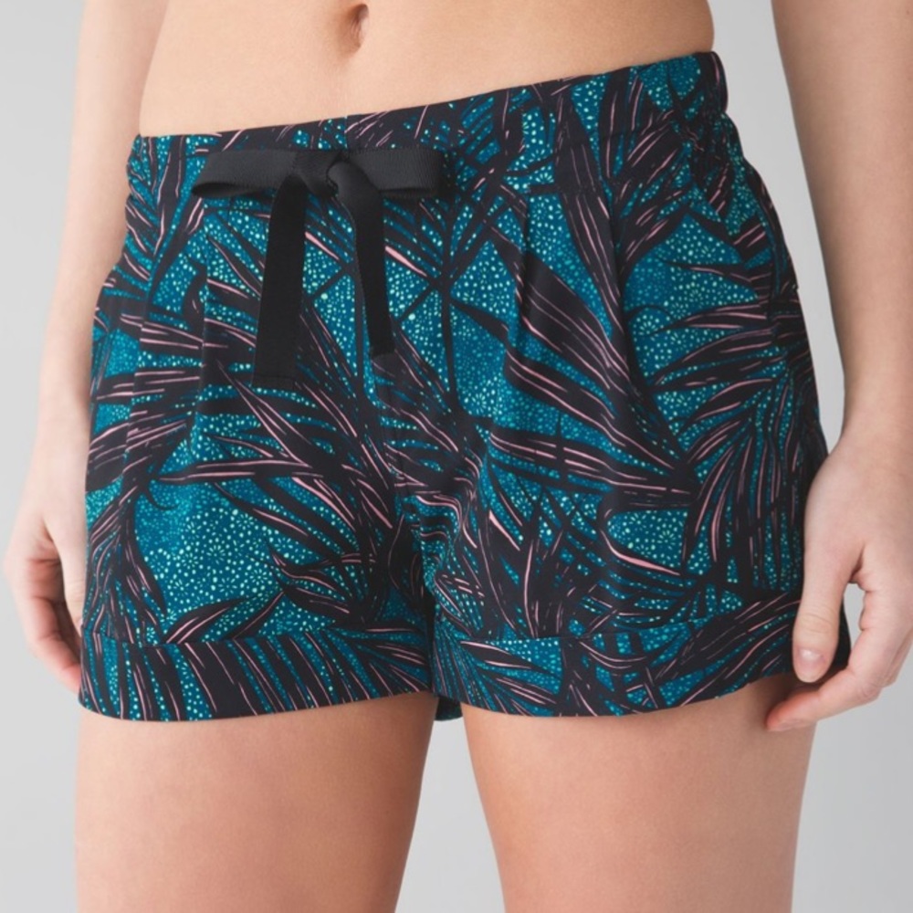 LULULEMON | Spring Break Away Short II